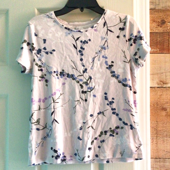 Petite Small, lavender flower top - Picture 1 of 1
